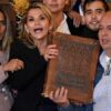 Jeanine Áñez se autoproclama